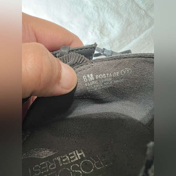 Aerosoles postage Gray Suede Cross Strap Comfort Pumps Closed Toe Heels size 8 - Picture 5 of 11